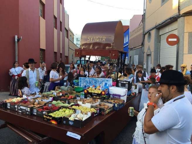 La romería recorrió este sábado el barrio (Foto TA)