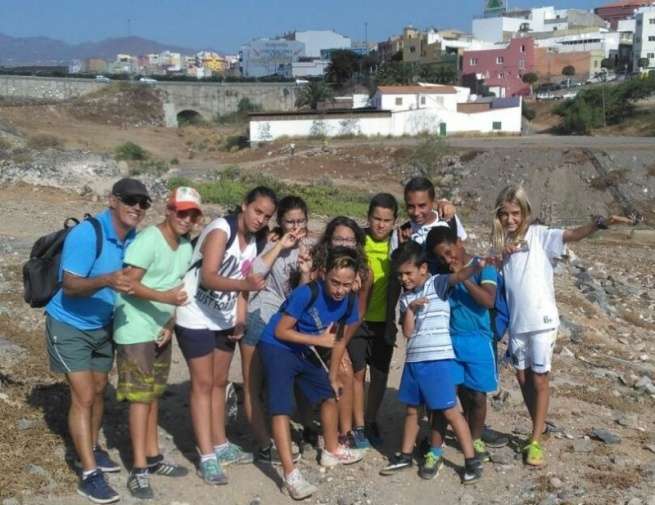 Participantes en la ruta de senderismo (Foto TA)