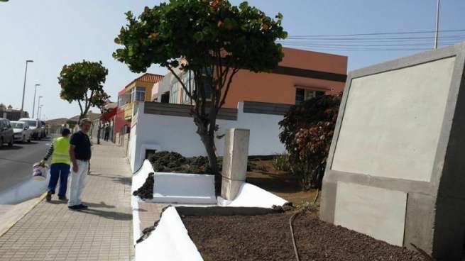 Operarios municipales rematan las obras de acondicionamiento del espacio (Foto TA)