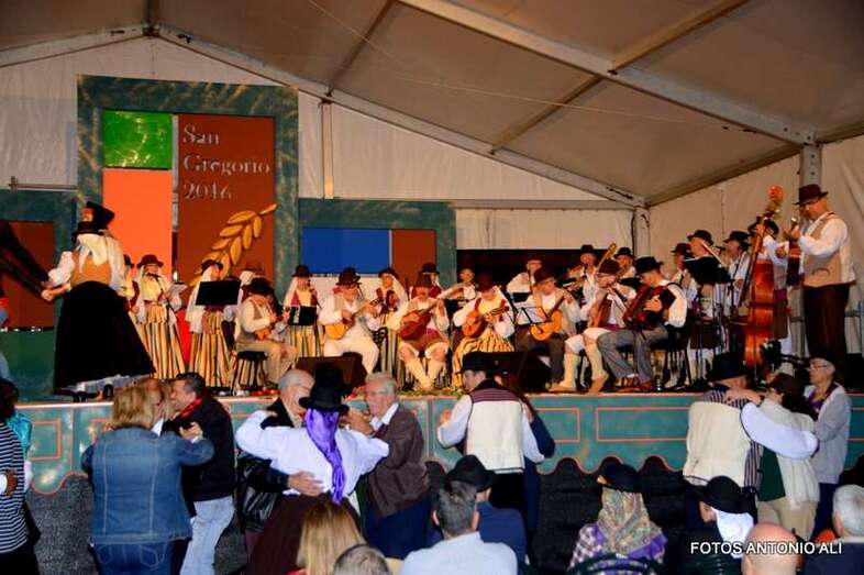 El festival tuvo lugar anoche en el entorno de la plaza de Los Llanos (Foto TA)