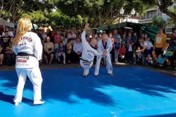 Exhibición de lucha canaria, juego del garrote y artes marciales coreanas (Foto TA)