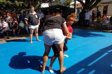 Exhibición de lucha canaria, juego del garrote y artes marciales coreanas (Foto TA)