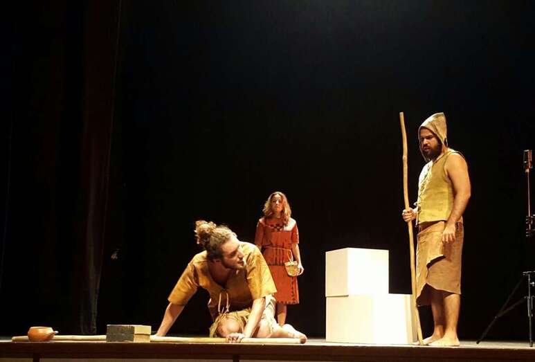 Momento del espectáculo teatral (Foto TA)