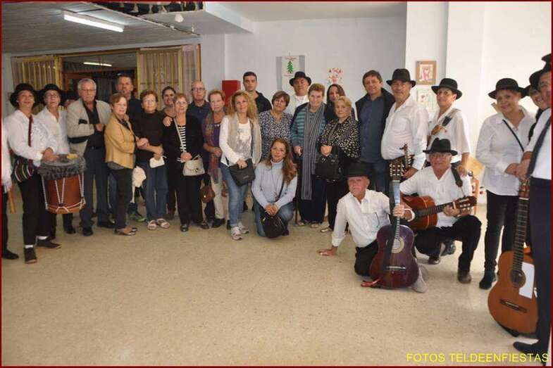 Imagen de asistentes al acto de proyección del video sobre Elías Ruano (Foto Teldeenfiestas)