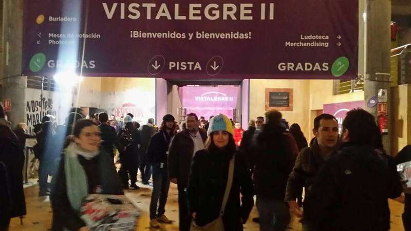 La edila Esther González, en Madrid, a las puertas del Palacio de Vista Alegre (Foto TA)