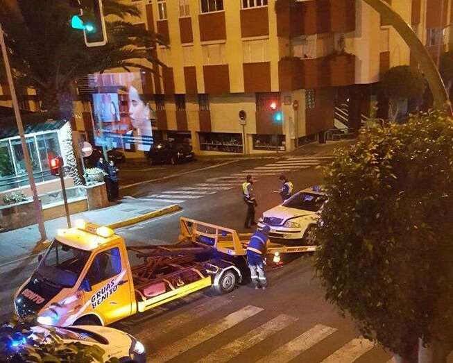 El taxi siniestrado en el accidente (Foto TA)