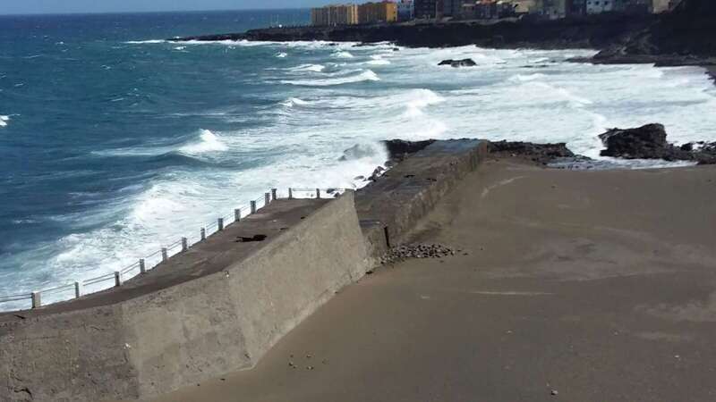 Imagen del muelle agujereado (Foto TA)