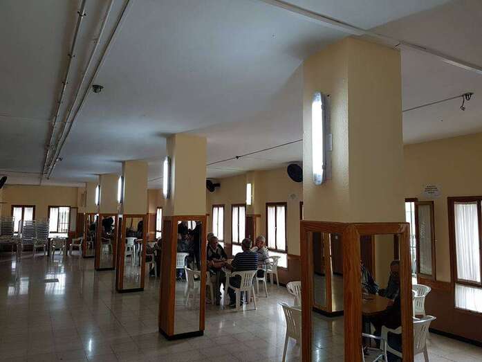 Obras de renovación de iluminación interior del Centro de Mayores de Telde (Foto TA)