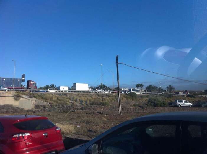 Colas en la GC-1 y GC-3, hace unos minutos (Foto TA)