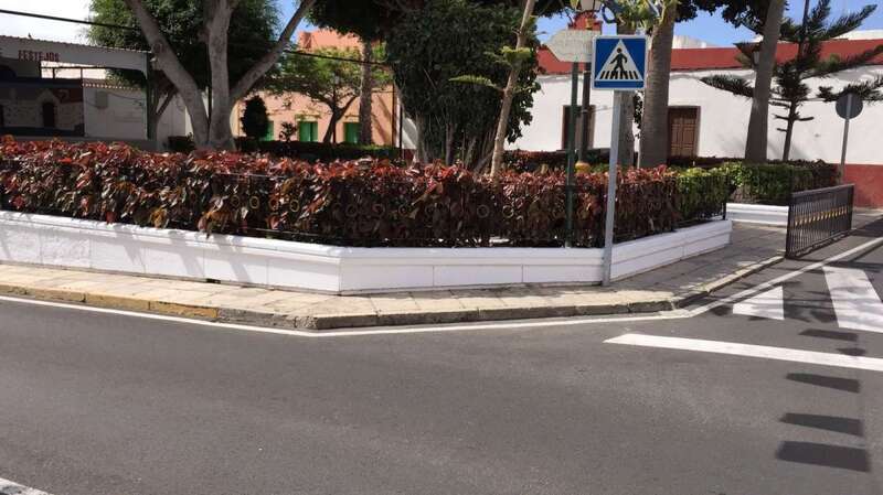 Obras de adecentamiento de la plaza de San Antonio (Foto TA)