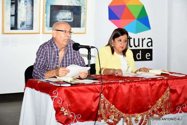 La presentación de libro tuvo lugar este viernes en la ermita de San Pedro Mártir (Foto Antonio Alí)