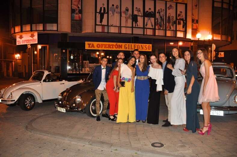 Los orlados, en la plaza de Los Llanos (Foto TA)