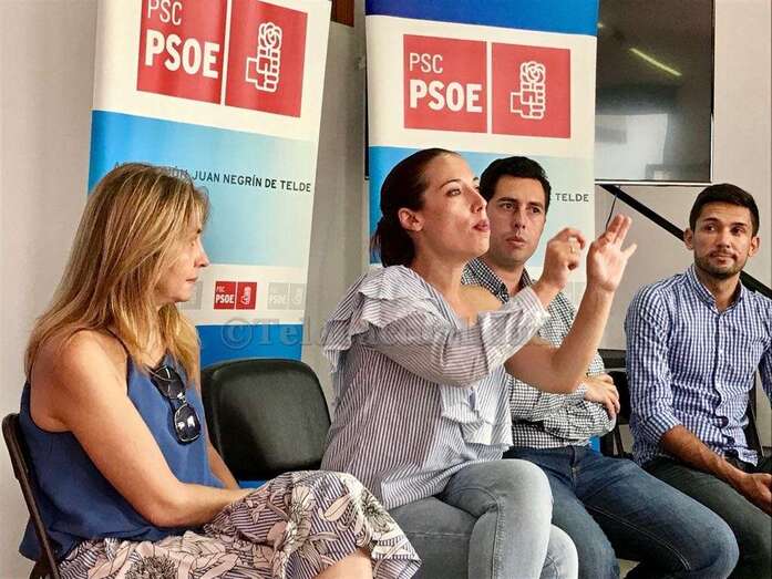 La candidata a la Secretaría General, ayer en la sede socialista (Foto TA)