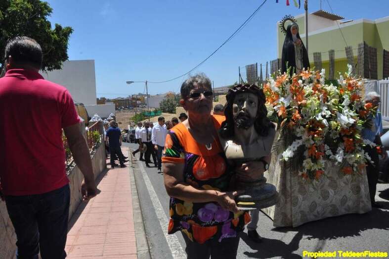 La procesión por las calles de La Viña (Foto Teldeenfiestas)