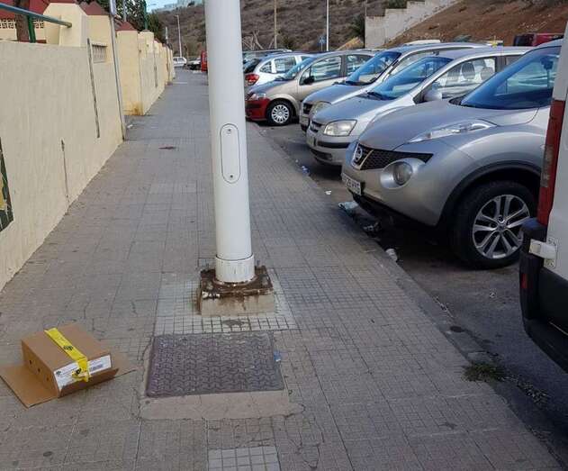 Luminarias sin papeleras (Foto TA)