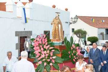 El santo de Asís se pasea por las calles de San Francisco-Telde (Foto Francisco Javier Santana)