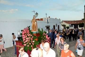 El santo de Asís se pasea por las calles de San Francisco-Telde (Foto Francisco Javier Santana)