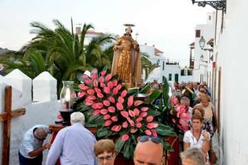 El santo de Asís se pasea por las calles de San Francisco-Telde (Foto Francisco Javier Santana)