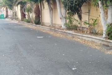 La limpieza brilla por su ausencia en calles de La Herradura (foto TA)