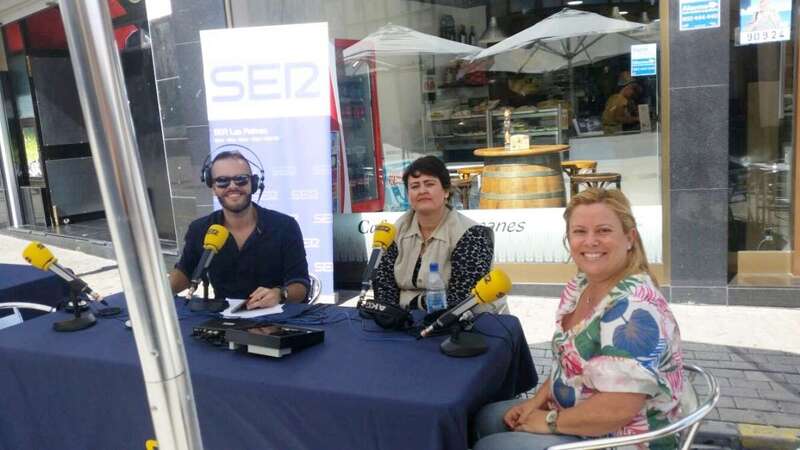 La concejala Celeste López y la presidenta de los empresarios, Mónica Muñoz, fueron algunas de las personas que pasaron este martes por los micrófonos de la Cadena Ser (Foto TA)