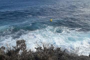 Una boya del canal a nado de Melenara, a la deriva (Foto TA)