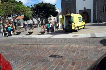 Caída de una mujer en la plaza de San Juan-Telde (Foto TA)