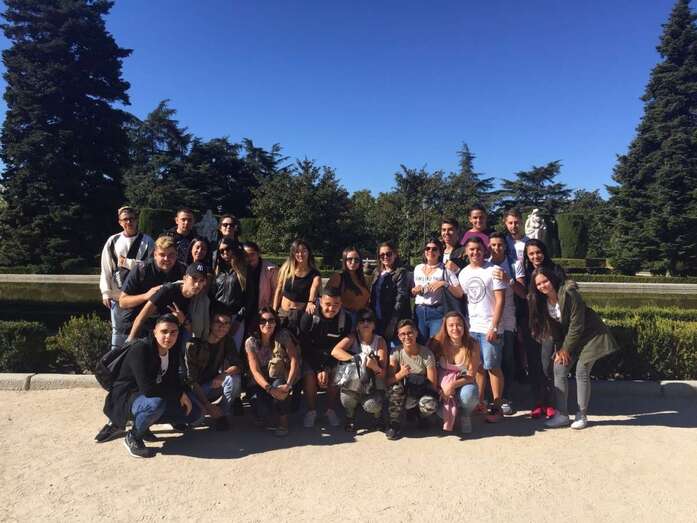 Alumnos y profesores participantes en la ruta (Foto TA)