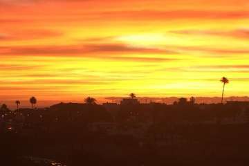 Amanecer rojo en Telde. Vista desde Cendro (Foto de un vecino de Cendro)