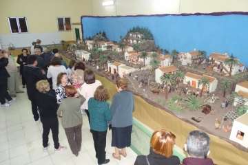 El belén de Manuel Sánchez abre Casas Nuevas a la Navidad (Foto TA)