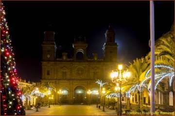 La Navidad ilumina las noches de Telde y la capital (Foto Ildefonso Rodríguez)