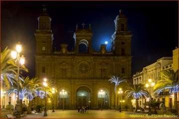 La Navidad ilumina las noches de Telde y la capital (Foto Ildefonso Rodríguez)