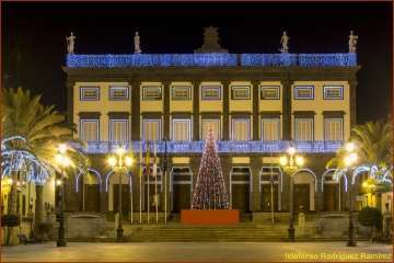 La Navidad ilumina las noches de Telde y la capital (Foto Ildefonso Rodríguez)