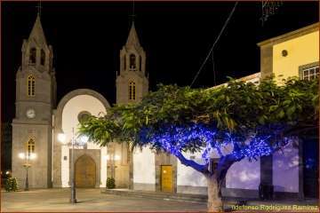 La Navidad ilumina las noches de Telde y la capital (Foto Ildefonso Rodríguez)