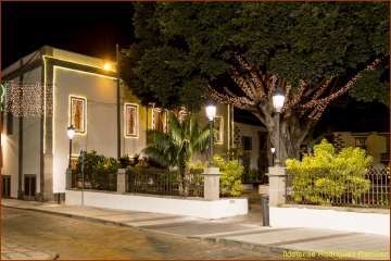 La Navidad ilumina las noches de Telde y la capital (Foto Ildefonso Rodríguez)