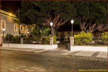 La Navidad ilumina las noches de Telde y la capital (Foto Ildefonso Rodríguez)