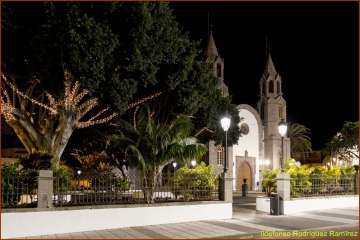 La Navidad ilumina las noches de Telde y la capital (Foto Ildefonso Rodríguez)