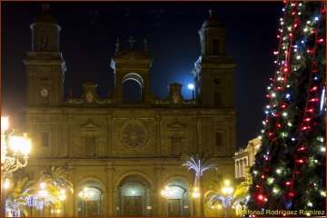 La Navidad ilumina las noches de Telde y la capital (Foto Ildefonso Rodríguez)