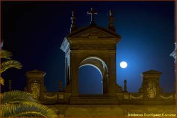 La Navidad ilumina las noches de Telde y la capital (Foto Ildefonso Rodríguez)