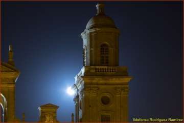 La Navidad ilumina las noches de Telde y la capital (Foto Ildefonso Rodríguez)
