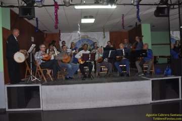 Arnao llena de villancicos La Fraternidad (Foto Teldeenfiestas)