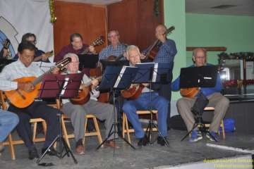 Arnao llena de villancicos La Fraternidad (Foto Teldeenfiestas)