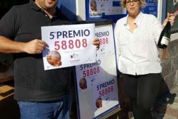 Los hermanos Mireles, de Telde, reparten suerte en la capital (Foto TA)