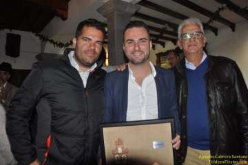 Arnao premia al joven valsequillero Aridane Peñate (Foto TA y TF)