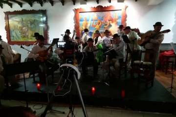 Arnao premia al joven valsequillero Aridane Peñate (Foto TA y TF)