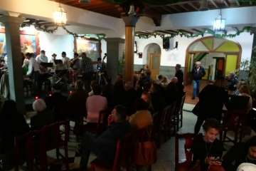 Arnao premia al joven valsequillero Aridane Peñate (Foto TA y TF)