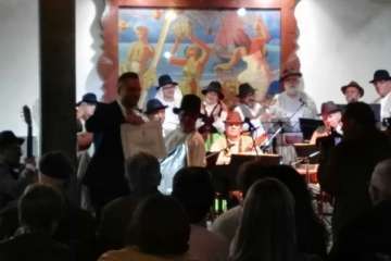 Arnao premia al joven valsequillero Aridane Peñate (Foto TA y TF)