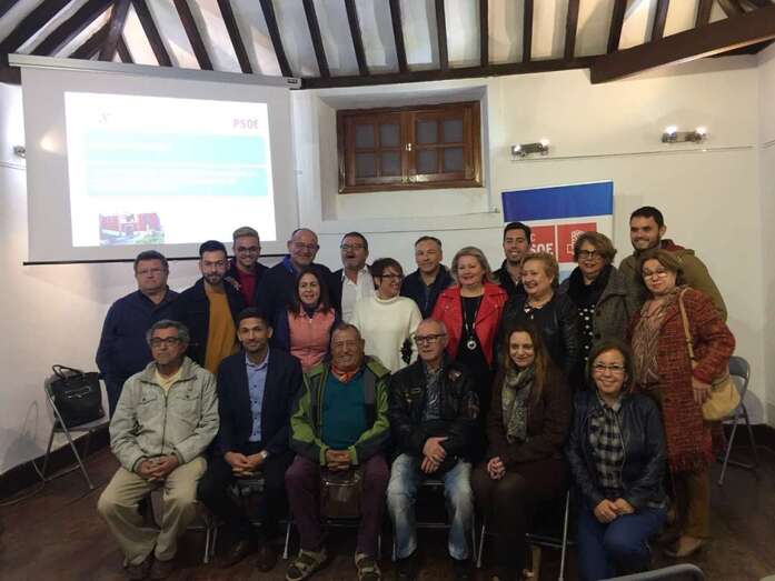 La charla tuvo lugar anoche en la sede del Círculo Cultural de Telde (Foto TA)