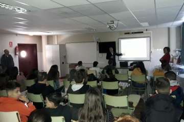 ACCU Canarias visualiza las enfermedades inflamatorias intestinales a alumnos de la ESO (Foto TA)