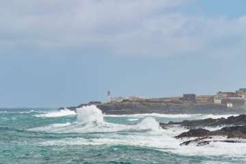 Viento y oleaje en la costa de Telde (Foto Antonio Rico)