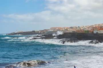 Viento y oleaje en la costa de Telde (Foto Antonio Rico)